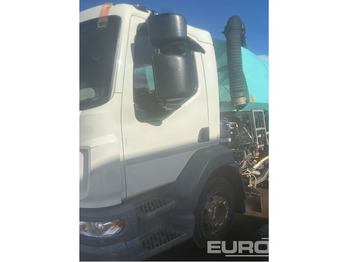 מטאטא כבישים DAF LF 230