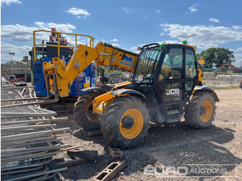 מפעיל טלסקופי JCB