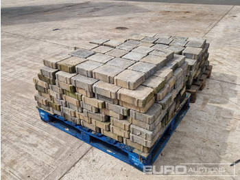 ציוד בנייה Pallet of Paving Bricks (2 of): תמונה 5 ציוד בנייה Pallet of Paving Bricks (2 of): תמונה 5