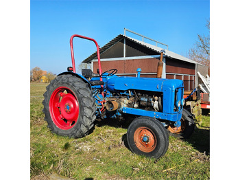 טרקטור חקלאי FORD