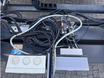 ציוד לטיפול בחומרים Kaup 10-20´ Variable Spreader: תמונה 5 ציוד לטיפול בחומרים Kaup 10-20´ Variable Spreader: תמונה 5