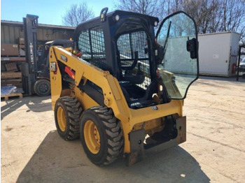 מעמיס היגוי החלקה CATERPILLAR 226D