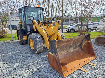 מעמיס גלגלים CATERPILLAR 906M