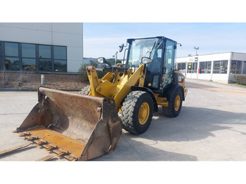 מעמיס גלגלים CATERPILLAR 906M