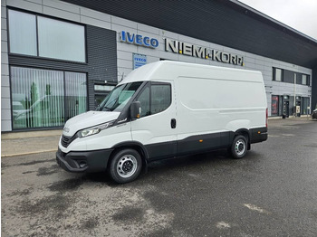 כלי רכב מסחרי עם לוח IVECO Daily 35s16
