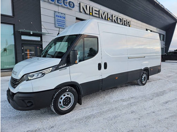 כלי רכב מסחרי עם לוח IVECO Daily 35s16