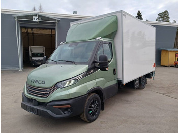 כלי רכב מסחרי עם לוח IVECO Daily 35s18