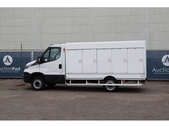 כלי רכב מסחרי עם תיבה IVECO Daily 35s12