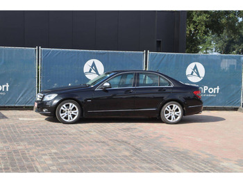 סדאן MERCEDES-BENZ