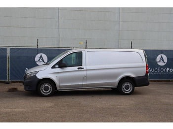 כלי רכב מסחרי עם לוח MERCEDES-BENZ Vito 114