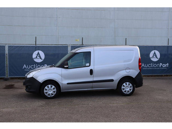 כלי רכב מסחרי עם לוח OPEL