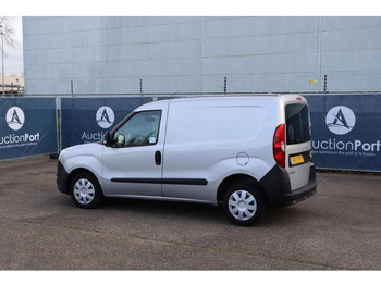 כלי רכב מסחרי עם לוח Opel Combo: תמונה 4