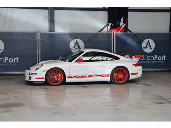סדאן PORSCHE