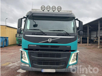 משאית Volvo 330: תמונה 2 משאית Volvo 330: תמונה 2