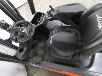 מלגזה חשמלית Linde E16: תמונה 3 מלגזה חשמלית Linde E16: תמונה 3