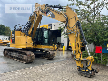 מחפר סורק CATERPILLAR 325FL