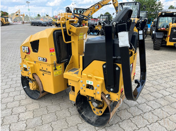 רולר כביש Cat CB1.7: תמונה 3 רולר כביש Cat CB1.7: תמונה 3