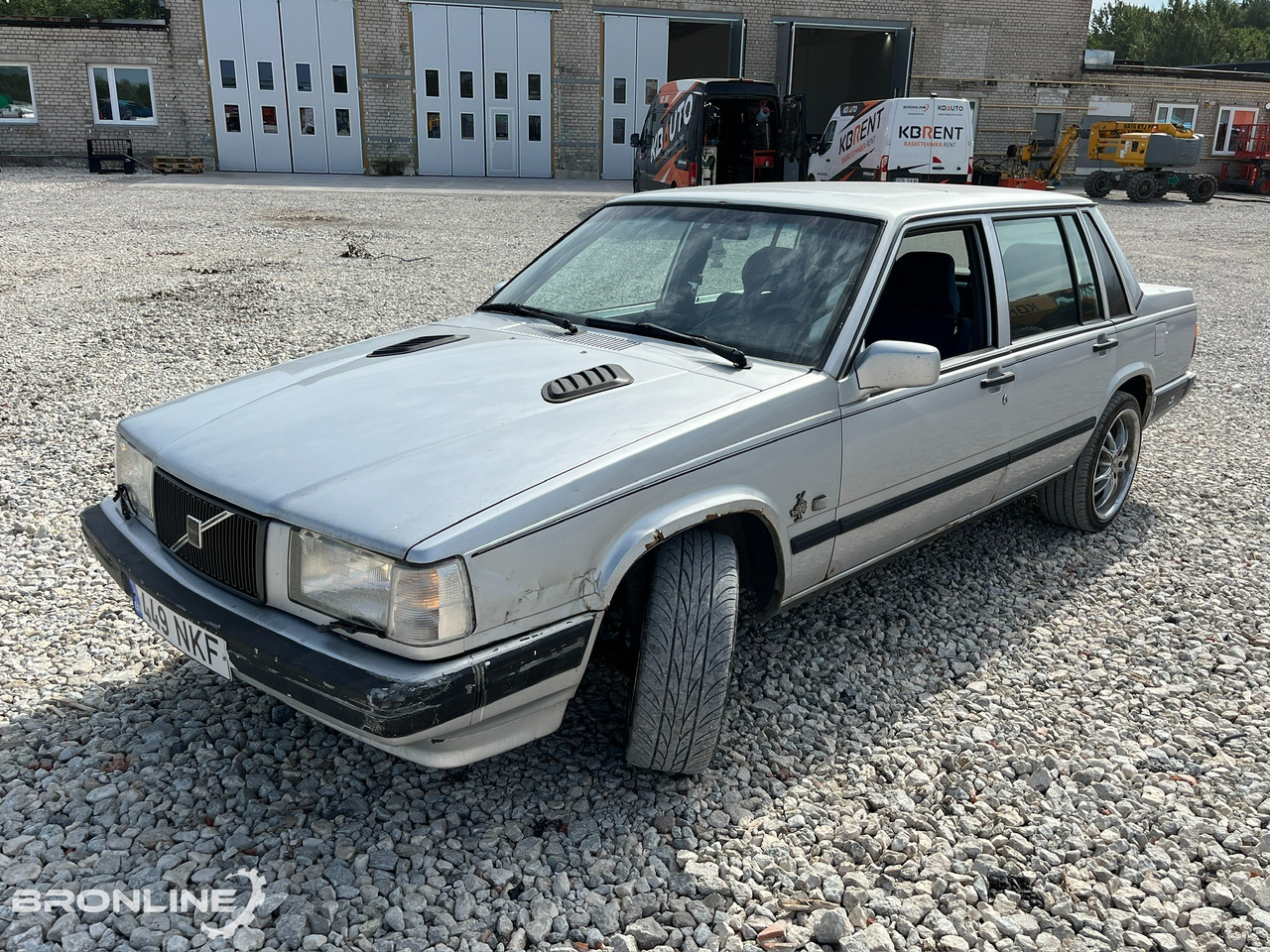 1992 VOLVO 740SE 2.3 85kW - מכונית: תמונה 2 1992 VOLVO 740SE 2.3 85kW - מכונית: תמונה 2