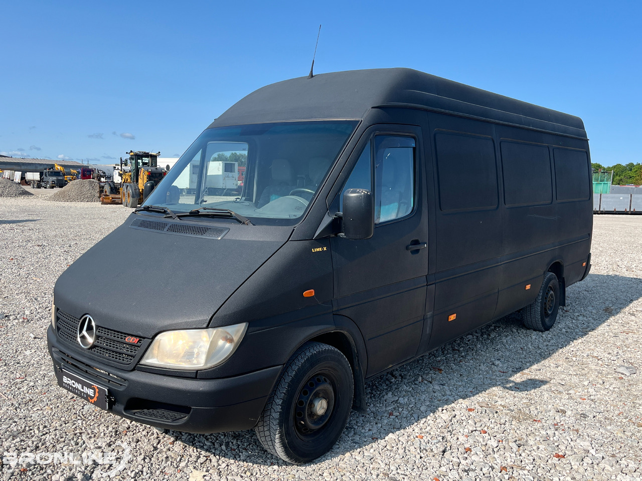 2004 Mercedes-Benz Sprinter 313 CDI 2.2d 95kW - כלי רכב מסחרי עם לוח: תמונה 1 2004 Mercedes-Benz Sprinter 313 CDI 2.2d 95kW - כלי רכב מסחרי עם לוח: תמונה 1