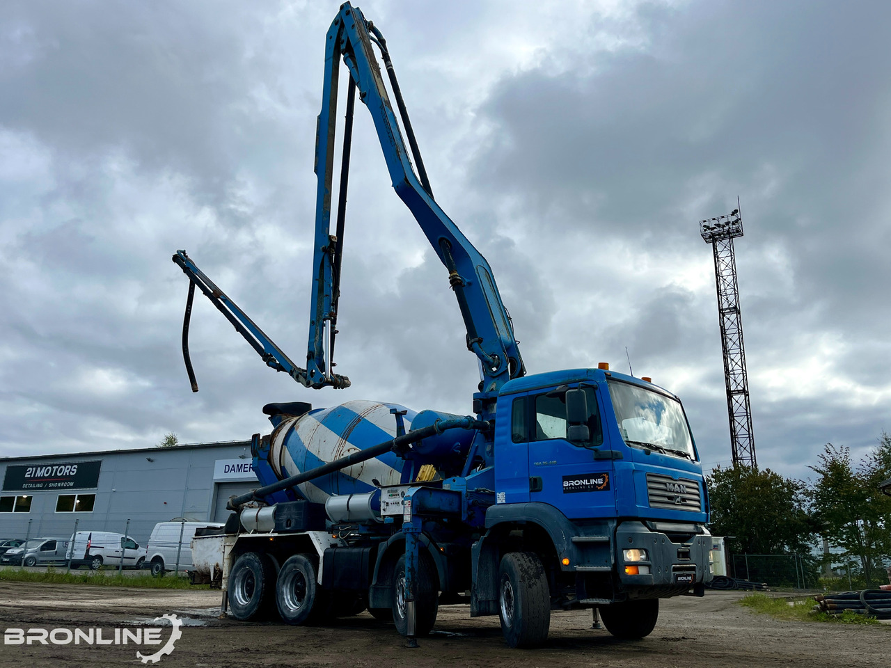 2005 MAN TGA 35.410 8X4 PUMI - משאית מערבלת בטון: תמונה 3 2005 MAN TGA 35.410 8X4 PUMI - משאית מערבלת בטון: תמונה 3