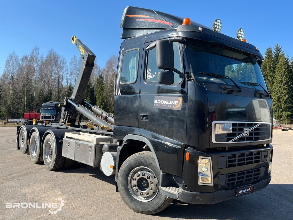 2005 Volvo FH12 8x4 + konkslift 26t - משאית הרמת וו: תמונה 1 2005 Volvo FH12 8x4 + konkslift 26t - משאית הרמת וו: תמונה 1
