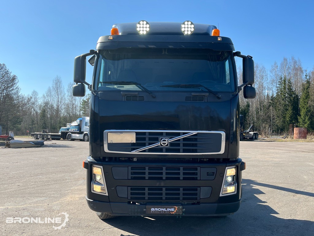 2005 Volvo FH12 8x4 + konkslift 26t - משאית הרמת וו: תמונה 3 2005 Volvo FH12 8x4 + konkslift 26t - משאית הרמת וו: תמונה 3