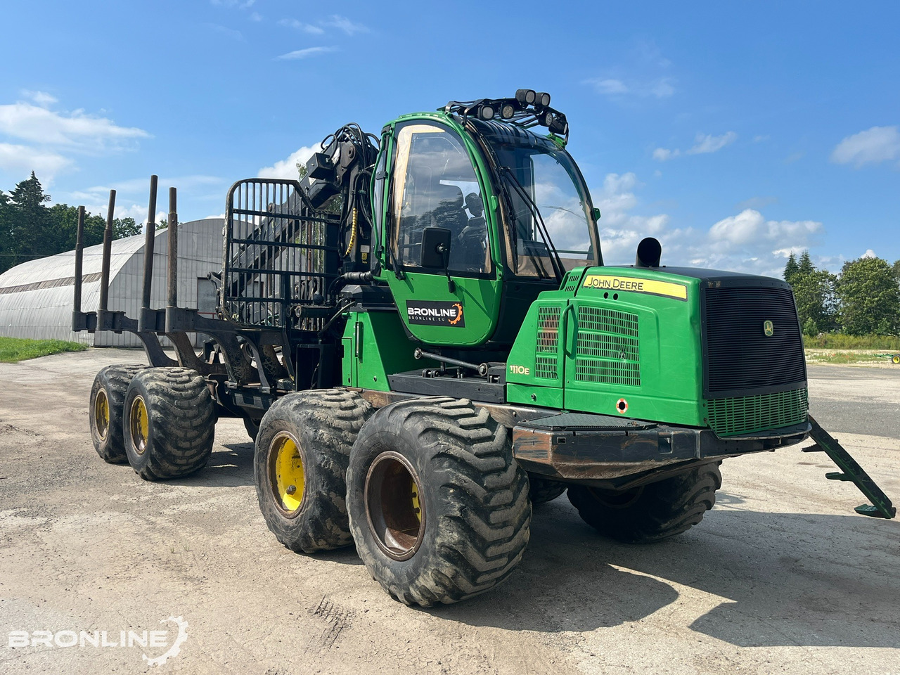 2010 John Deere 1110E Forwarder 8x8 - משלח: תמונה 1 2010 John Deere 1110E Forwarder 8x8 - משלח: תמונה 1