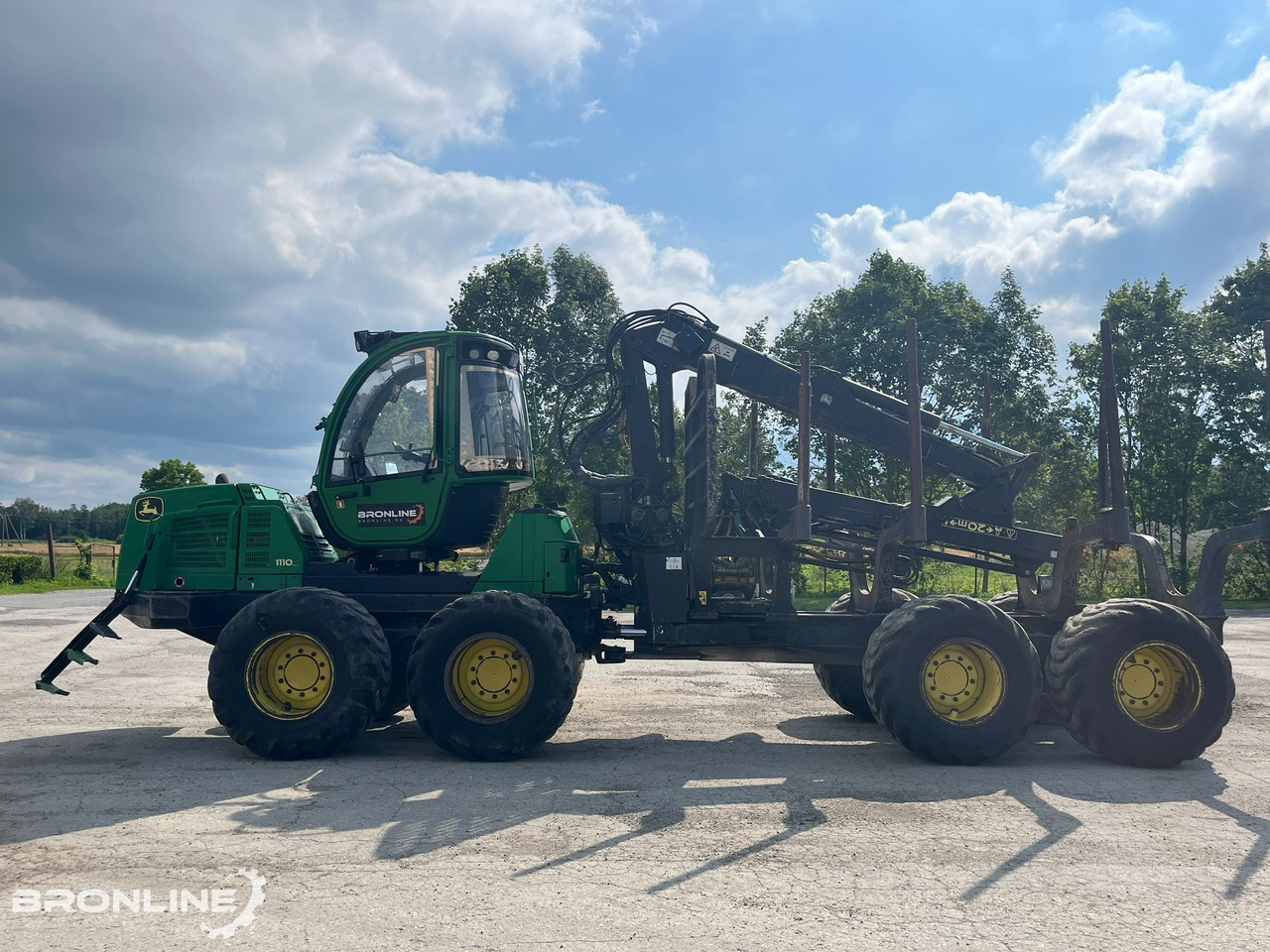 2010 John Deere 1110E Forwarder 8x8 - משלח: תמונה 5 2010 John Deere 1110E Forwarder 8x8 - משלח: תמונה 5