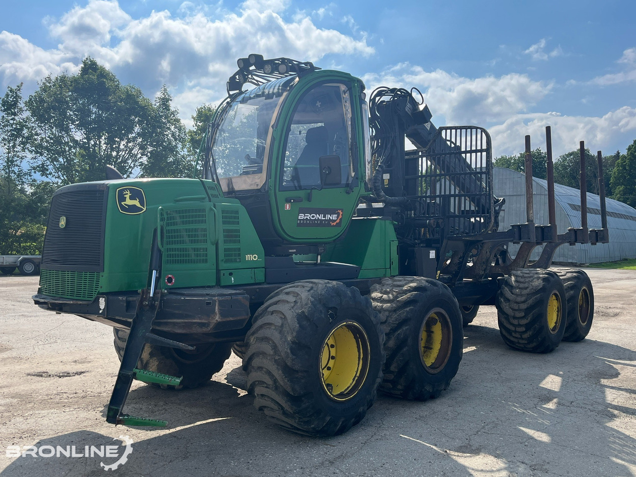2010 John Deere 1110E Forwarder 8x8 - משלח: תמונה 4 2010 John Deere 1110E Forwarder 8x8 - משלח: תמונה 4