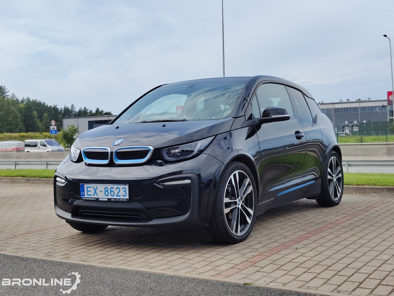 מכונית 2022 BMW i3 Sport edition 135kW 120Ah: תמונה 1