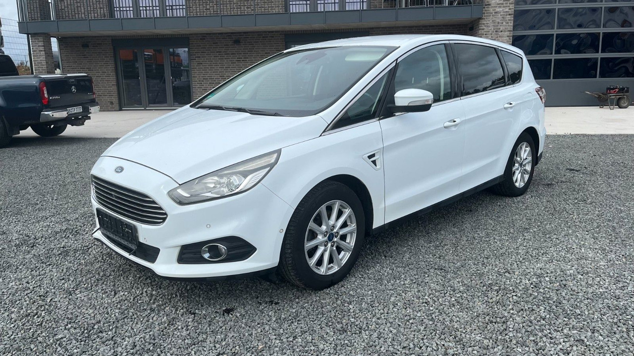 Ford S-Max S-MAX Titanium 2.0 TDCI - רכב סטיישן: תמונה 2 Ford S-Max S-MAX Titanium 2.0 TDCI - רכב סטיישן: תמונה 2