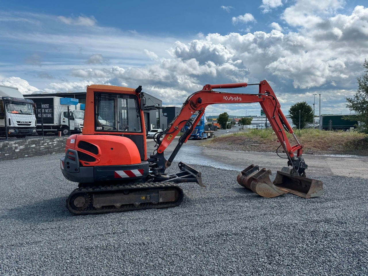 Kubota KX 121-3a KX121 Minibagger Monoausleger 3xLöffel - מיני מחפר: תמונה 5 Kubota KX 121-3a KX121 Minibagger Monoausleger 3xLöffel - מיני מחפר: תמונה 5
