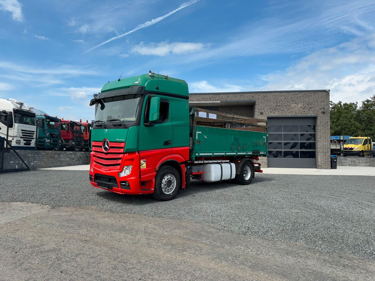 Mercedes-Benz Actros 1842 Kipper Dreiseitenkipper - מכונות אחרות: תמונה 2 Mercedes-Benz Actros 1842 Kipper Dreiseitenkipper - מכונות אחרות: תמונה 2