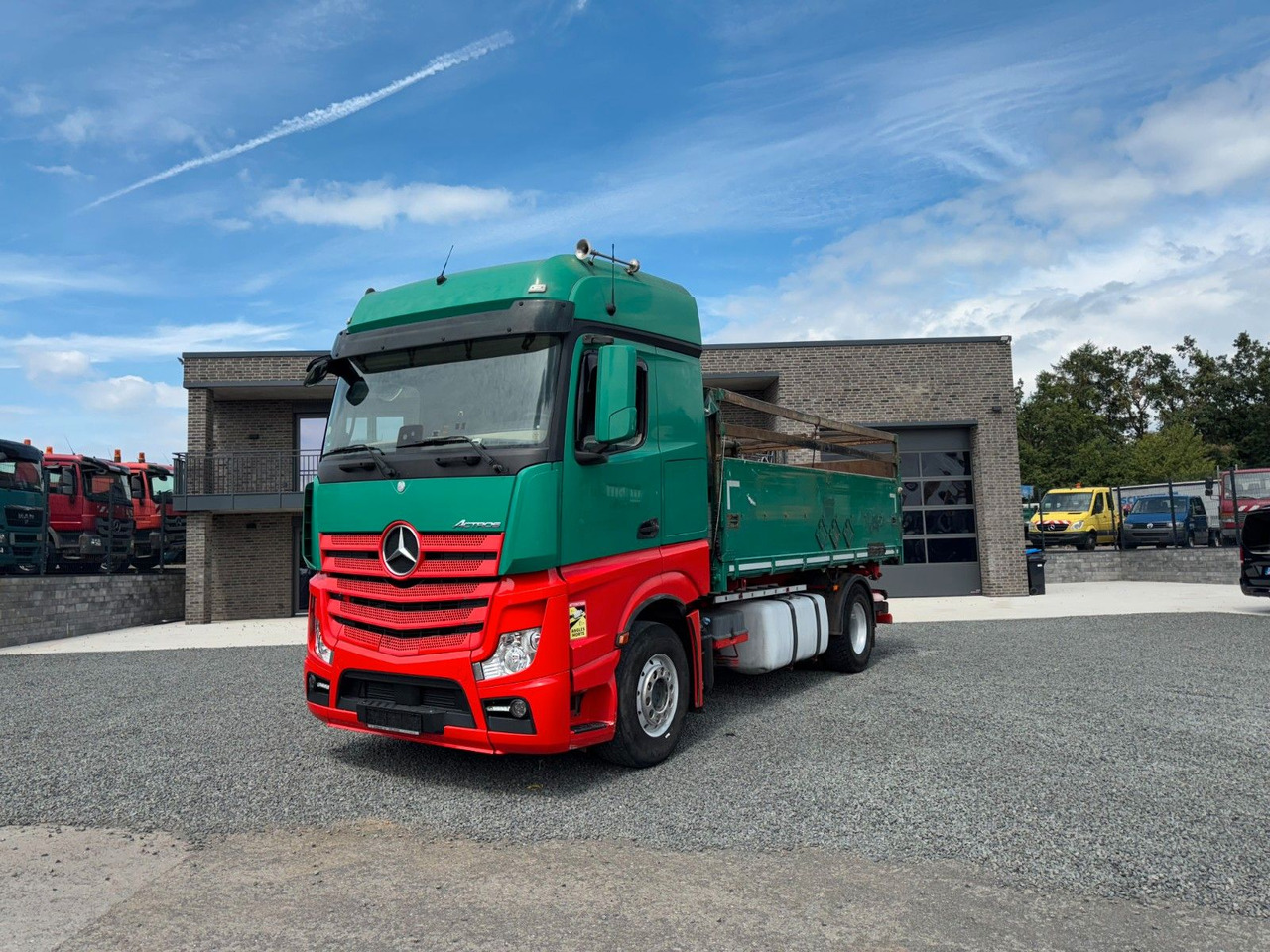 Mercedes-Benz Actros 1842 Kipper Dreiseitenkipper - מכונות אחרות: תמונה 1 Mercedes-Benz Actros 1842 Kipper Dreiseitenkipper - מכונות אחרות: תמונה 1