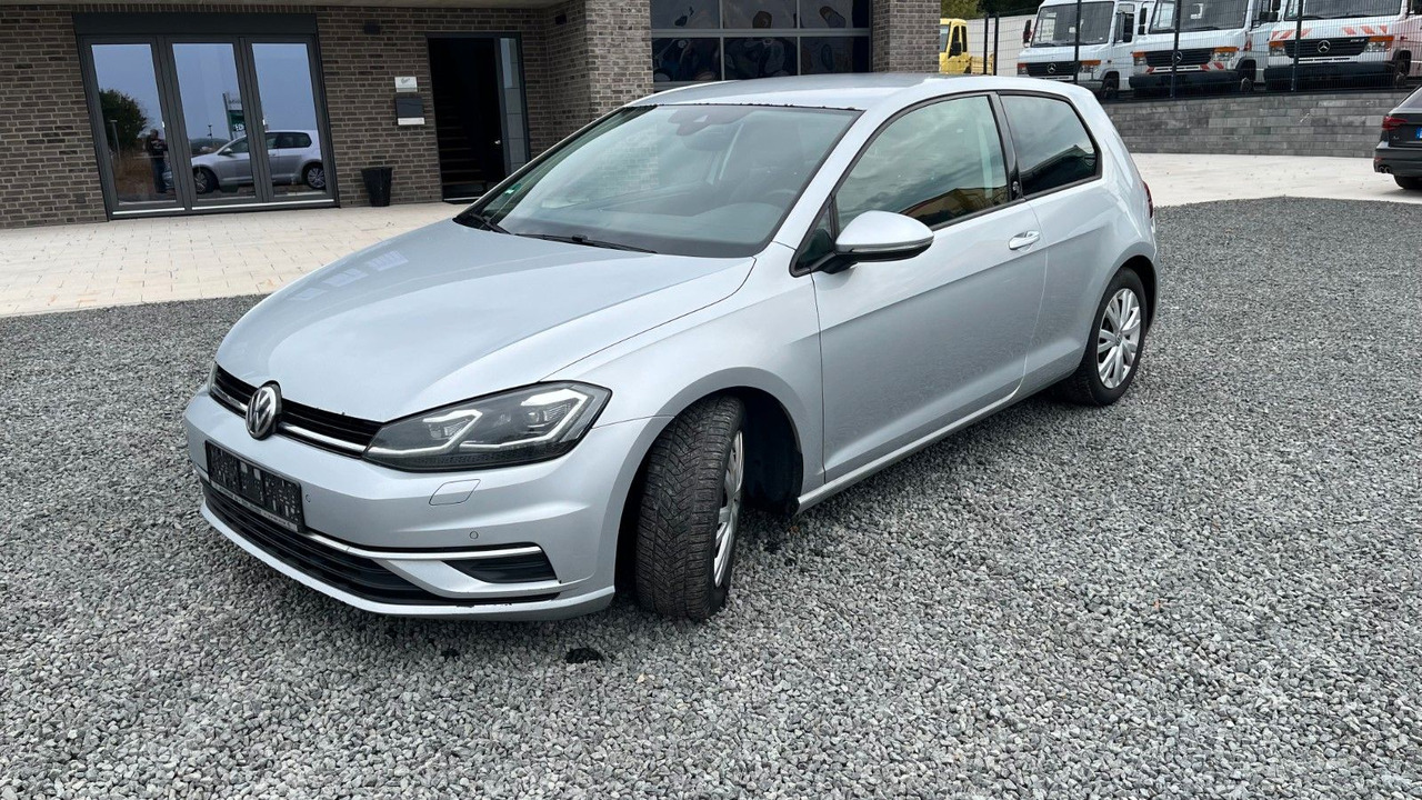 Volkswagen Golf VII Lim. Sound Start-Stopp - מכונית: תמונה 2 Volkswagen Golf VII Lim. Sound Start-Stopp - מכונית: תמונה 2