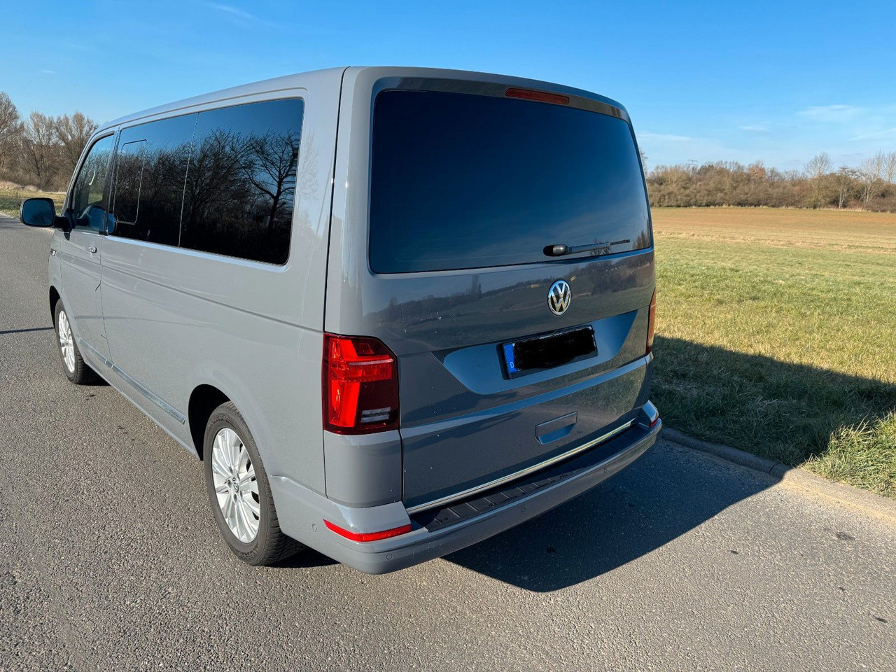 Volkswagen T6.1 Transporter Multivan Generation Six 4x4 - כלי רכב מסחרי לנוסעים: תמונה 5 Volkswagen T6.1 Transporter Multivan Generation Six 4x4 - כלי רכב מסחרי לנוסעים: תמונה 5