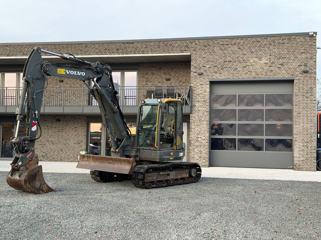 Volvo ECR 88 D Verstellauslger OQ Oilquick - מיני מחפר: תמונה 1 Volvo ECR 88 D Verstellauslger OQ Oilquick - מיני מחפר: תמונה 1