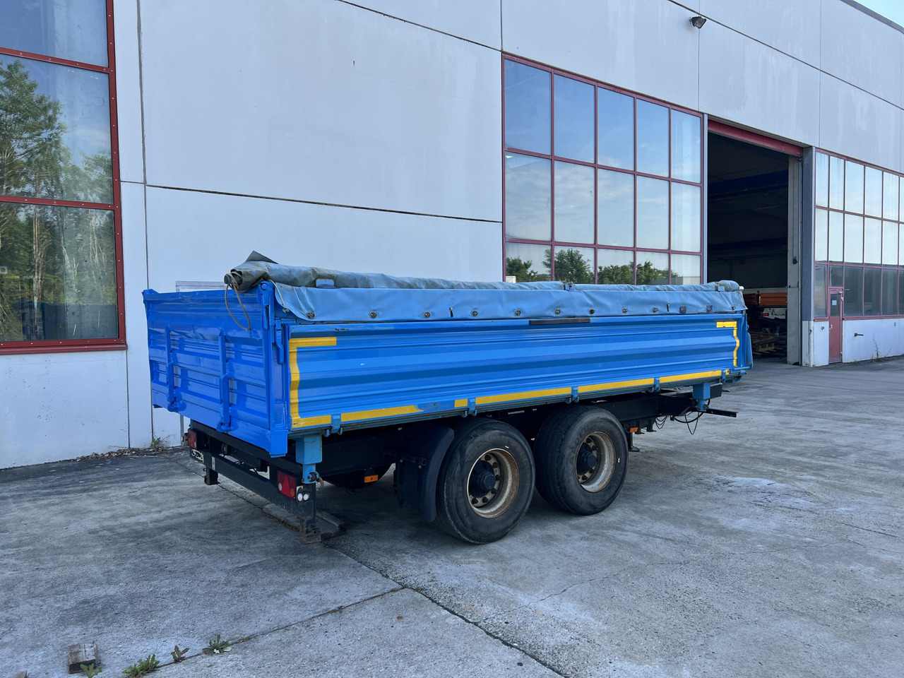 Blomenroehr 888/14000 14 t Tandemkipper- Tieflader, Breitbereifung - קרון נגרר עם מזהיר: תמונה 3 Blomenroehr 888/14000 14 t Tandemkipper- Tieflader, Breitbereifung - קרון נגרר עם מזהיר: תמונה 3
