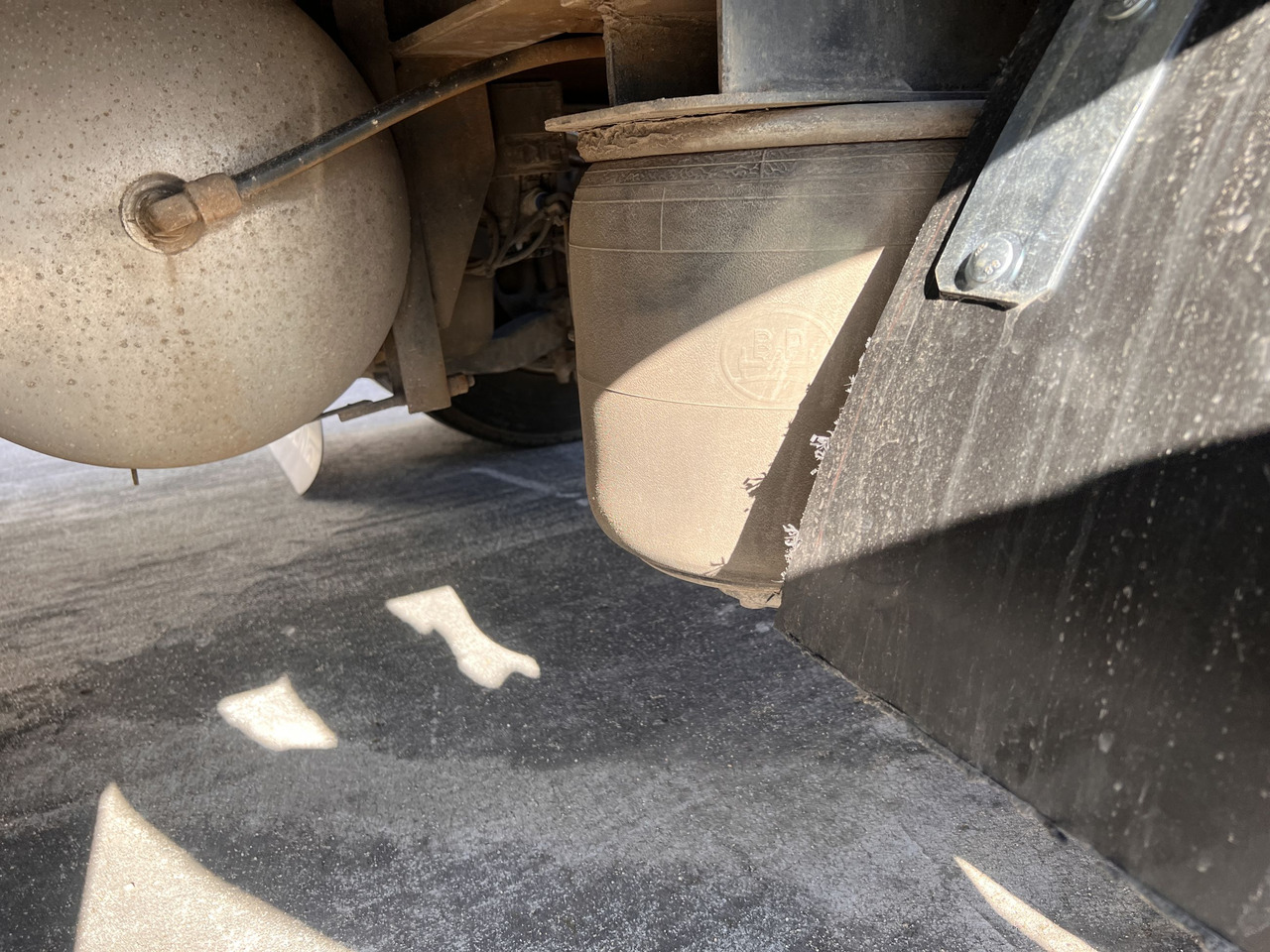 Gergen TBCA 18H 2 Achs Kombianhänger- Tieflader - קרון נגרר מוביל מכולות/ החלפת גוף: תמונה 4 Gergen TBCA 18H 2 Achs Kombianhänger- Tieflader - קרון נגרר מוביל מכולות/ החלפת גוף: תמונה 4