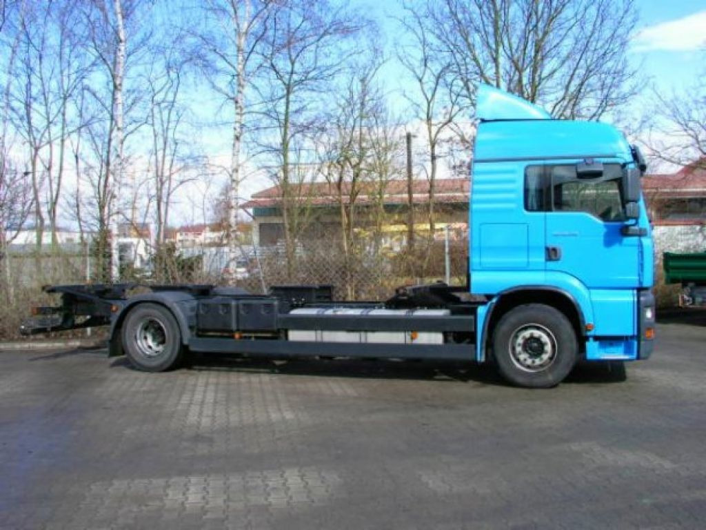 MAN 18.410 TGA2 Achs BDF- LKW - מוביל מכולות/ משאית החלפת גוף: תמונה 5 MAN 18.410 TGA2 Achs BDF- LKW - מוביל מכולות/ משאית החלפת גוף: תמונה 5