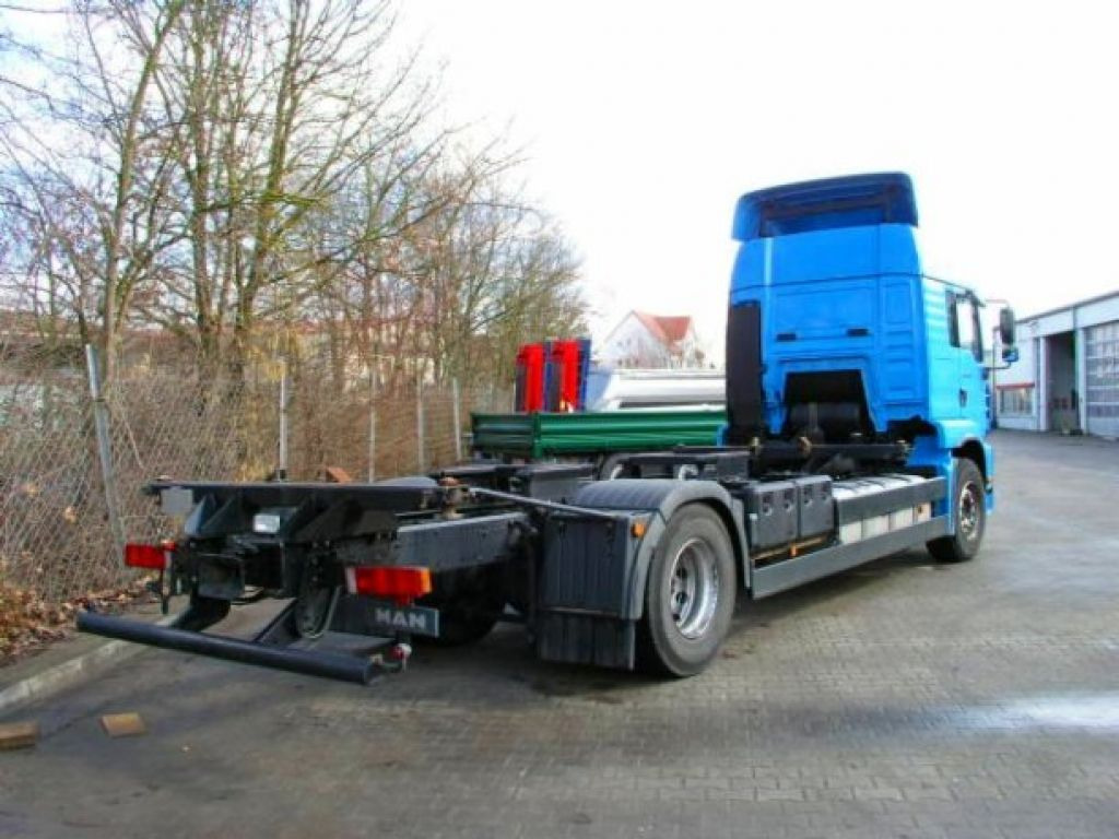 MAN 18.410 TGA2 Achs BDF- LKW - מוביל מכולות/ משאית החלפת גוף: תמונה 3 MAN 18.410 TGA2 Achs BDF- LKW - מוביל מכולות/ משאית החלפת גוף: תמונה 3