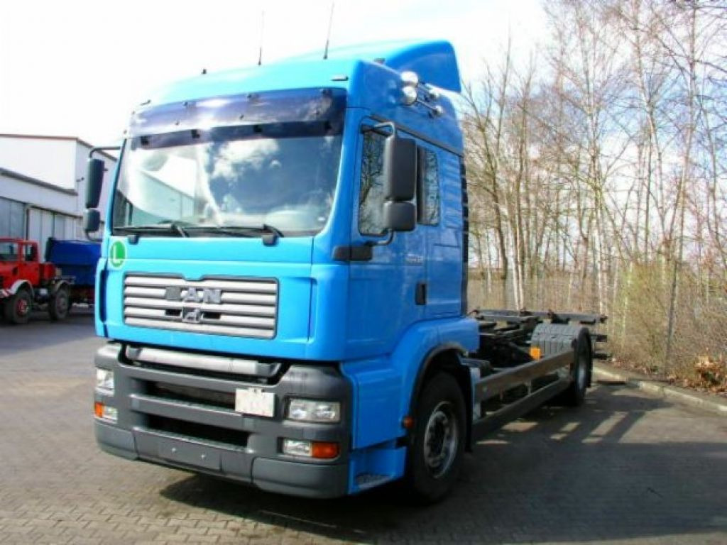 MAN 18.410 TGA2 Achs BDF- LKW - מוביל מכולות/ משאית החלפת גוף: תמונה 2 MAN 18.410 TGA2 Achs BDF- LKW - מוביל מכולות/ משאית החלפת גוף: תמונה 2