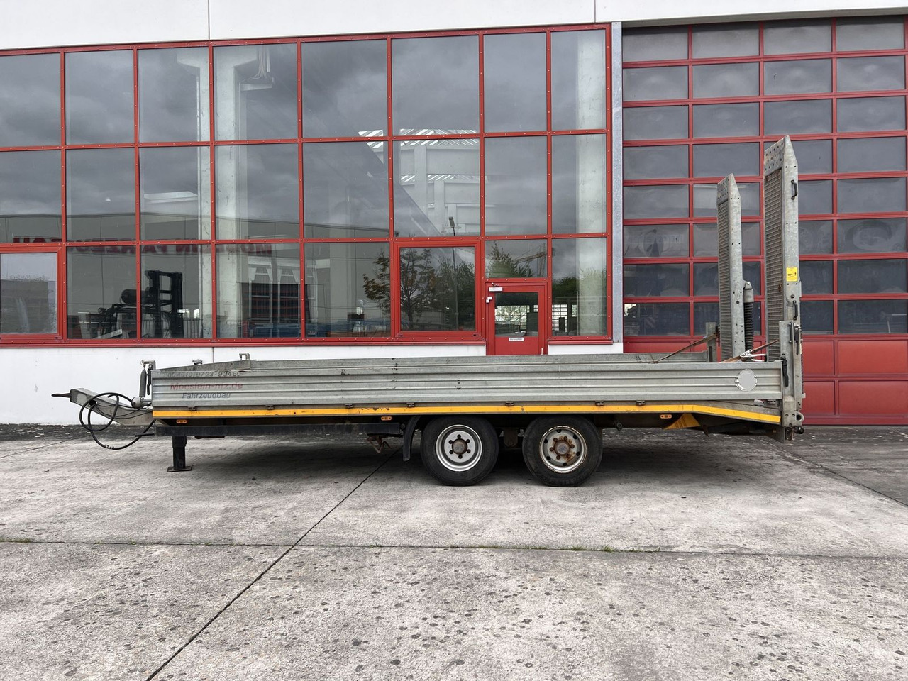 Möslein 13 t Tandemtieflader - קרון נגרר עם מטען נמוך: תמונה 2 Möslein 13 t Tandemtieflader - קרון נגרר עם מטען נמוך: תמונה 2