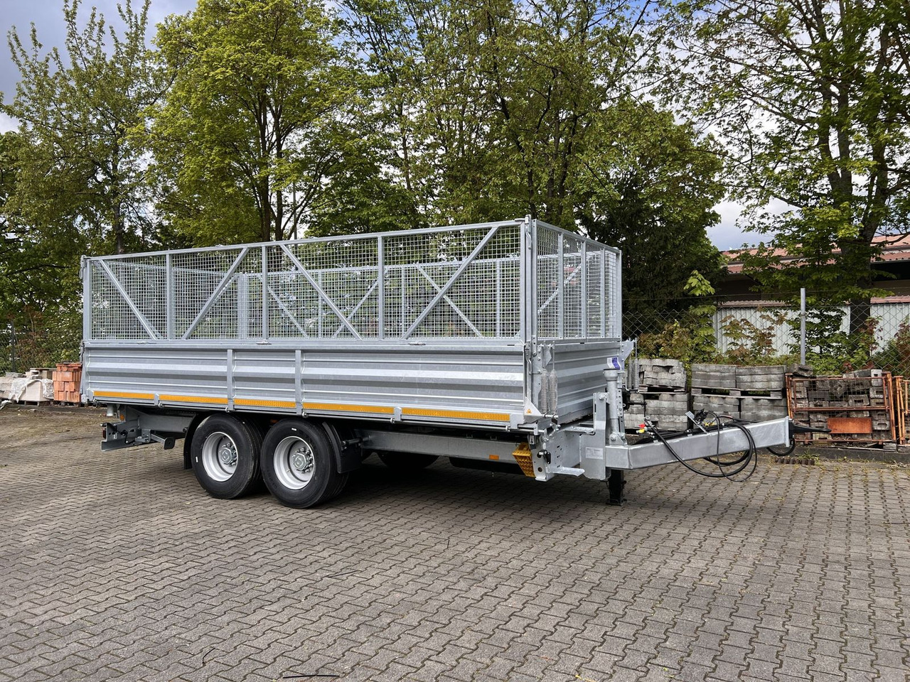 Möslein 14 t Tandem- Kipper Tieflader 5,70 m lang, Brei - קרון נגרר עם מזהיר: תמונה 3 Möslein 14 t Tandem- Kipper Tieflader 5,70 m lang, Brei - קרון נגרר עם מזהיר: תמונה 3