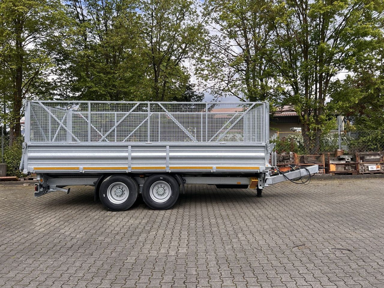 Möslein 14 t Tandem- Kipper Tieflader 5,70 m lang, Brei - קרון נגרר עם מזהיר: תמונה 4 Möslein 14 t Tandem- Kipper Tieflader 5,70 m lang, Brei - קרון נגרר עם מזהיר: תמונה 4