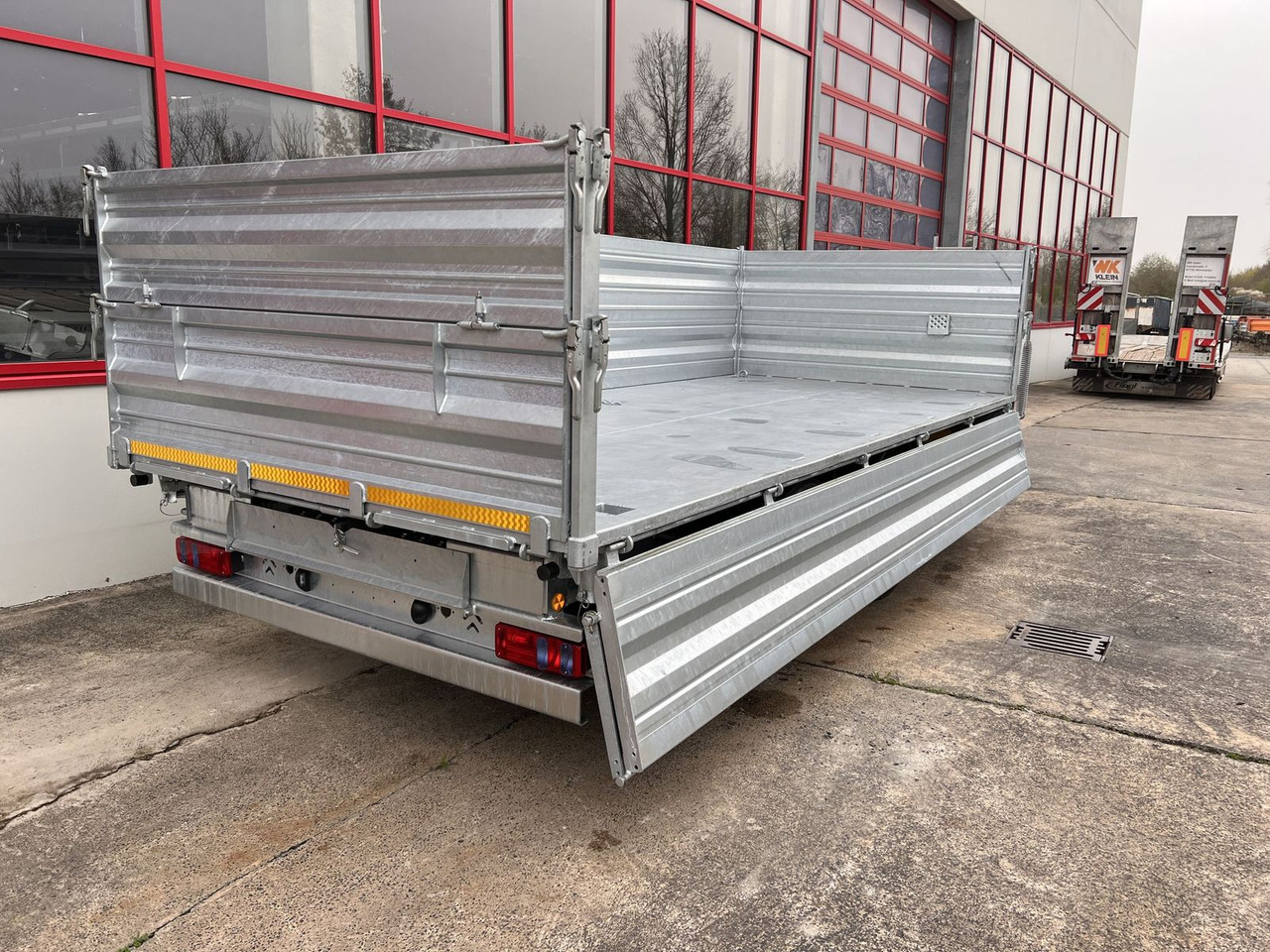 Möslein 19 t Tandem 3 Seiten Kipper TiefladerAufsatzbor - קרון נגרר עם מזהיר: תמונה 3 Möslein 19 t Tandem 3 Seiten Kipper TiefladerAufsatzbor - קרון נגרר עם מזהיר: תמונה 3
