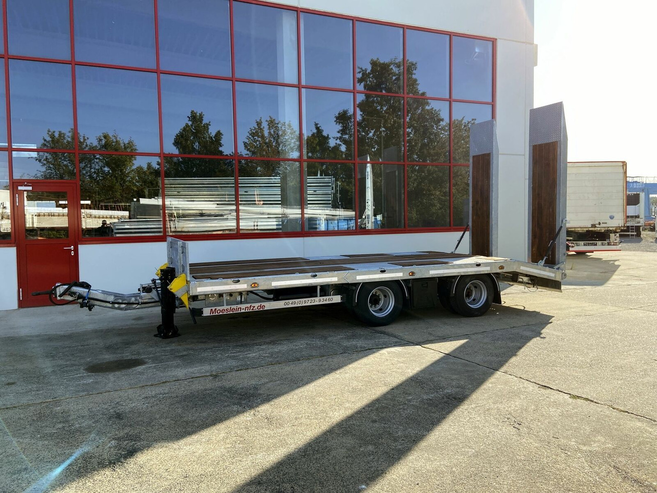Möslein 19 t Tandemtieflader, Luftgefedert, NEU - קרון נגרר עם מטען נמוך: תמונה 2 Möslein 19 t Tandemtieflader, Luftgefedert, NEU - קרון נגרר עם מטען נמוך: תמונה 2