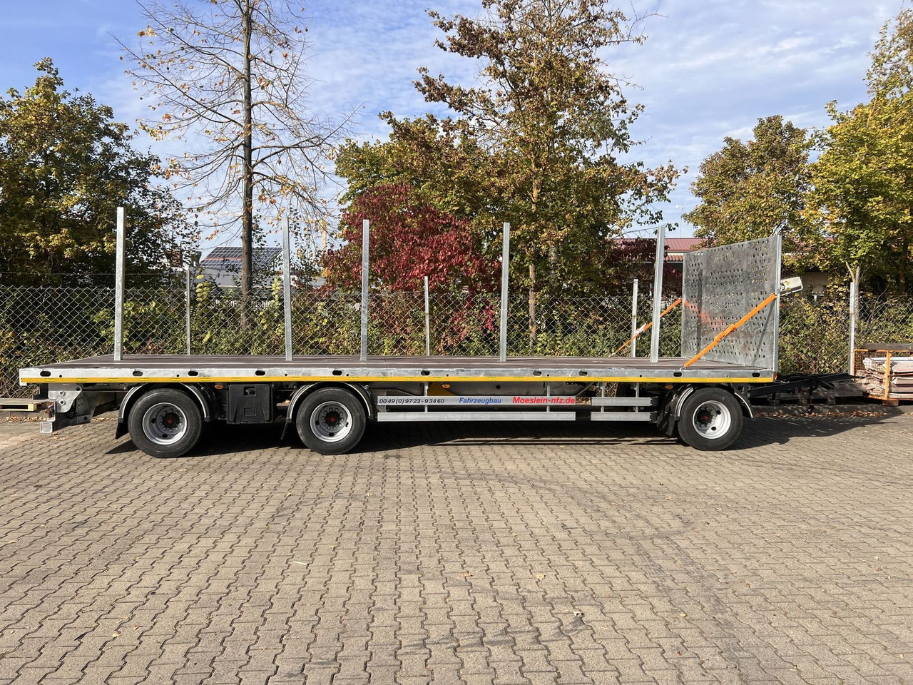 Möslein 3 Achs Jumbo- Plato- Anhänger 8,60 m, Mega - קרון נגרר צד נופל/ שטוח: תמונה 2 Möslein 3 Achs Jumbo- Plato- Anhänger 8,60 m, Mega - קרון נגרר צד נופל/ שטוח: תמונה 2