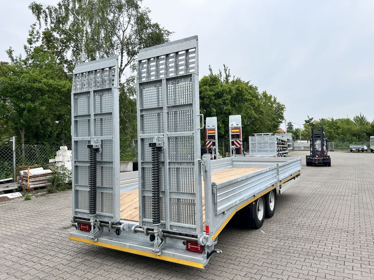 Möslein Neuer Tandemtieflader, 7,28 m Ladefläche, breit - קרון נגרר עם מטען נמוך: תמונה 5 Möslein Neuer Tandemtieflader, 7,28 m Ladefläche, breit - קרון נגרר עם מטען נמוך: תמונה 5