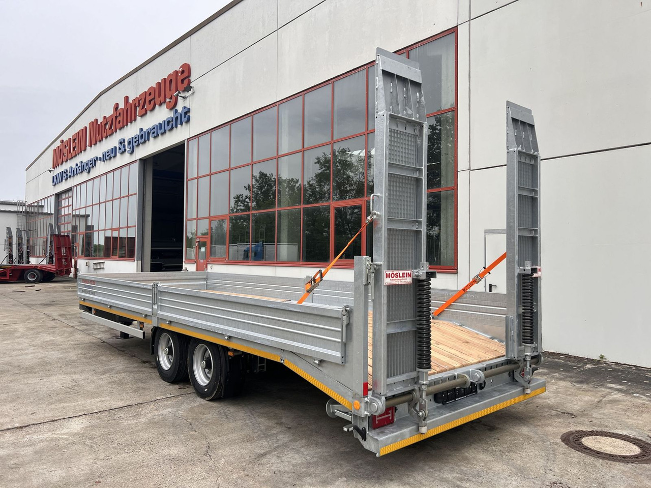 Möslein Neuer Tandemtieflader, 7,28 m Ladefläche - קרון נגרר עם מטען נמוך: תמונה 3 Möslein Neuer Tandemtieflader, 7,28 m Ladefläche - קרון נגרר עם מטען נמוך: תמונה 3